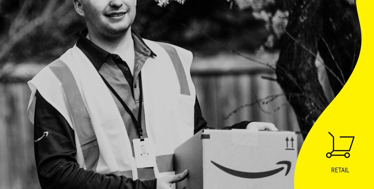 retail-hero-image of man delivering a box