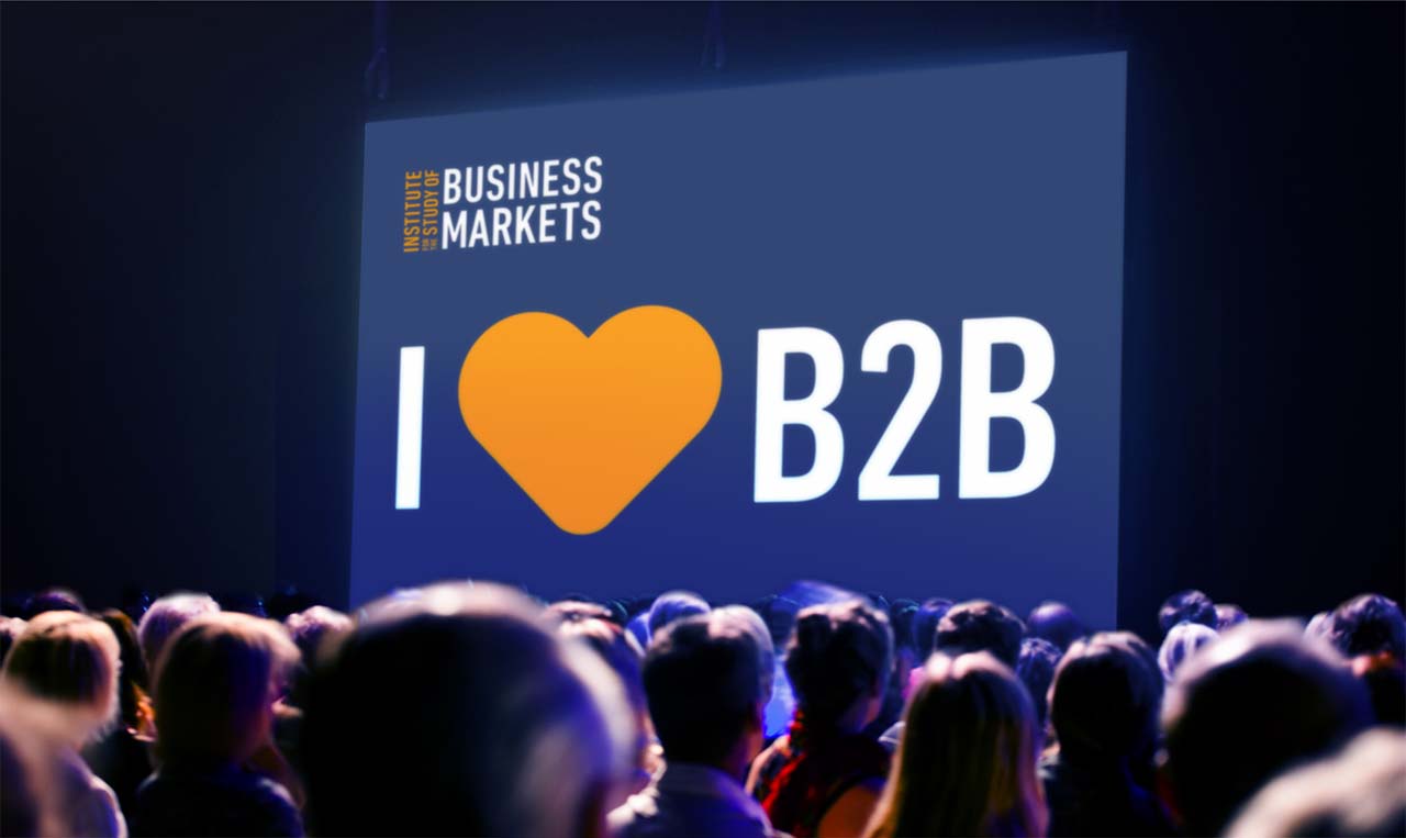 A crowd of people at a b2b event showcasing brand potential.